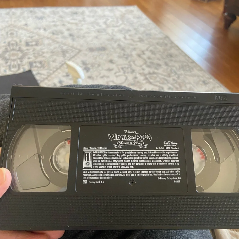Disney Winnie the Pooh Seasons of Giving VHS